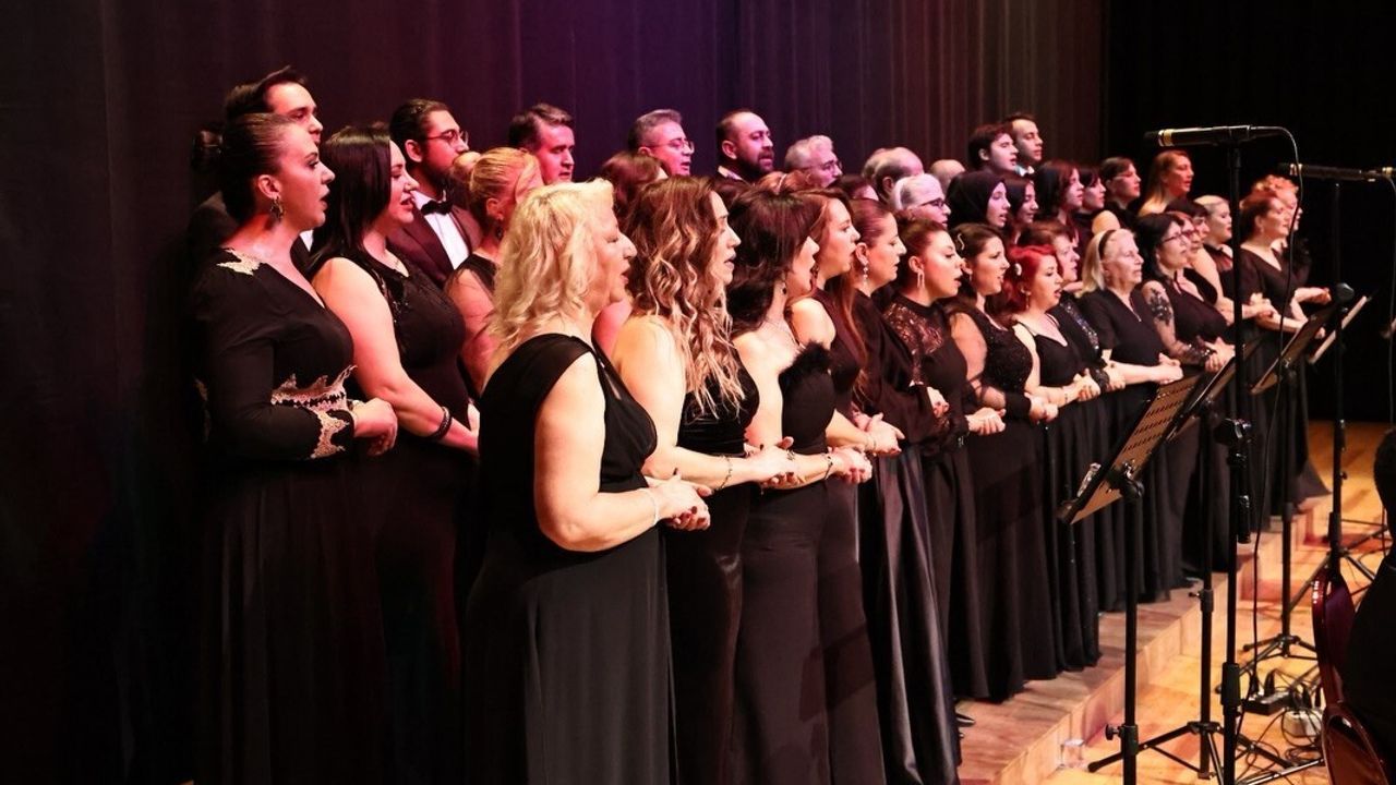 Kütahya'da Türk Sanat Müziği Gecesi Hezar Dinari'de