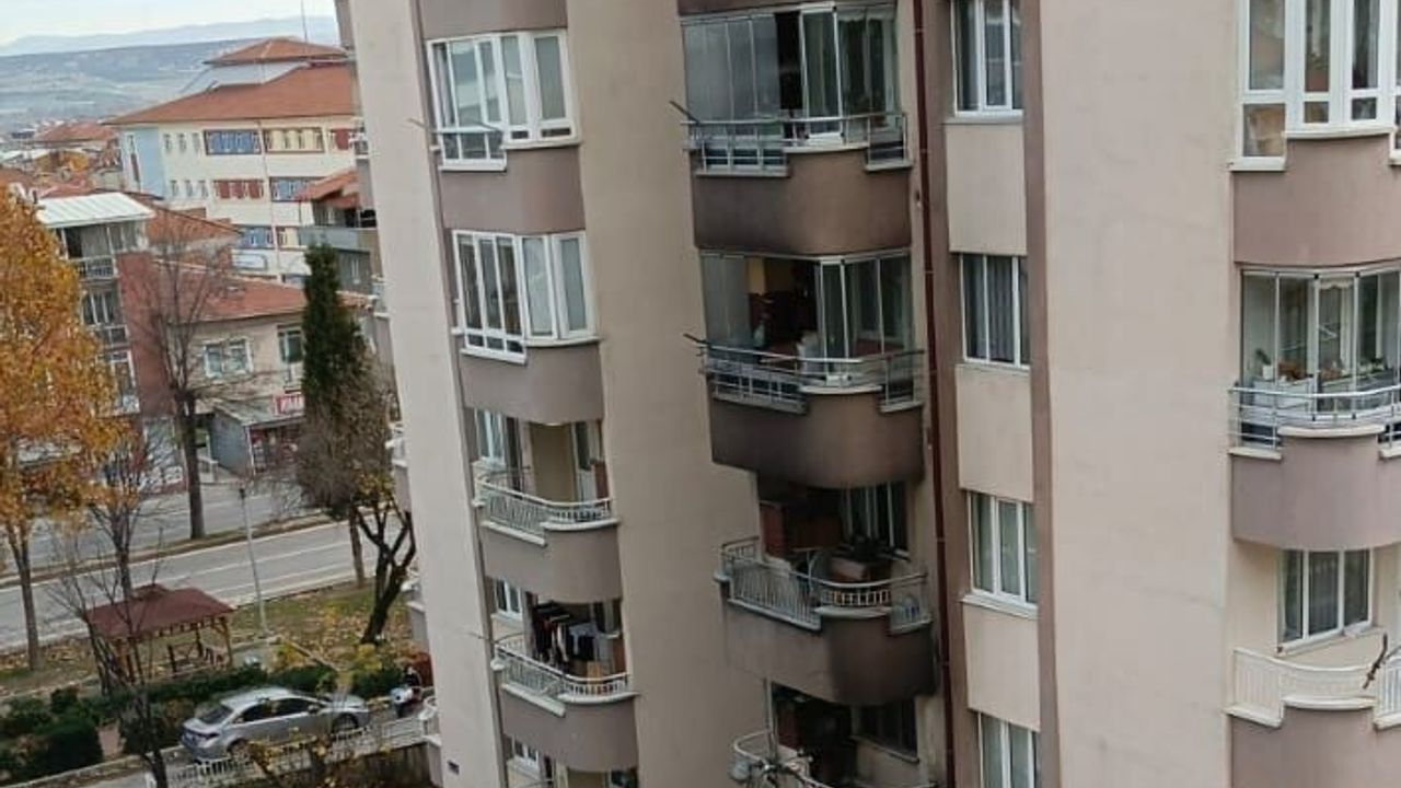 Kütahya’daki apartman yangınında ağır yaralanan Şükran Çabuk hayatını kaybetti