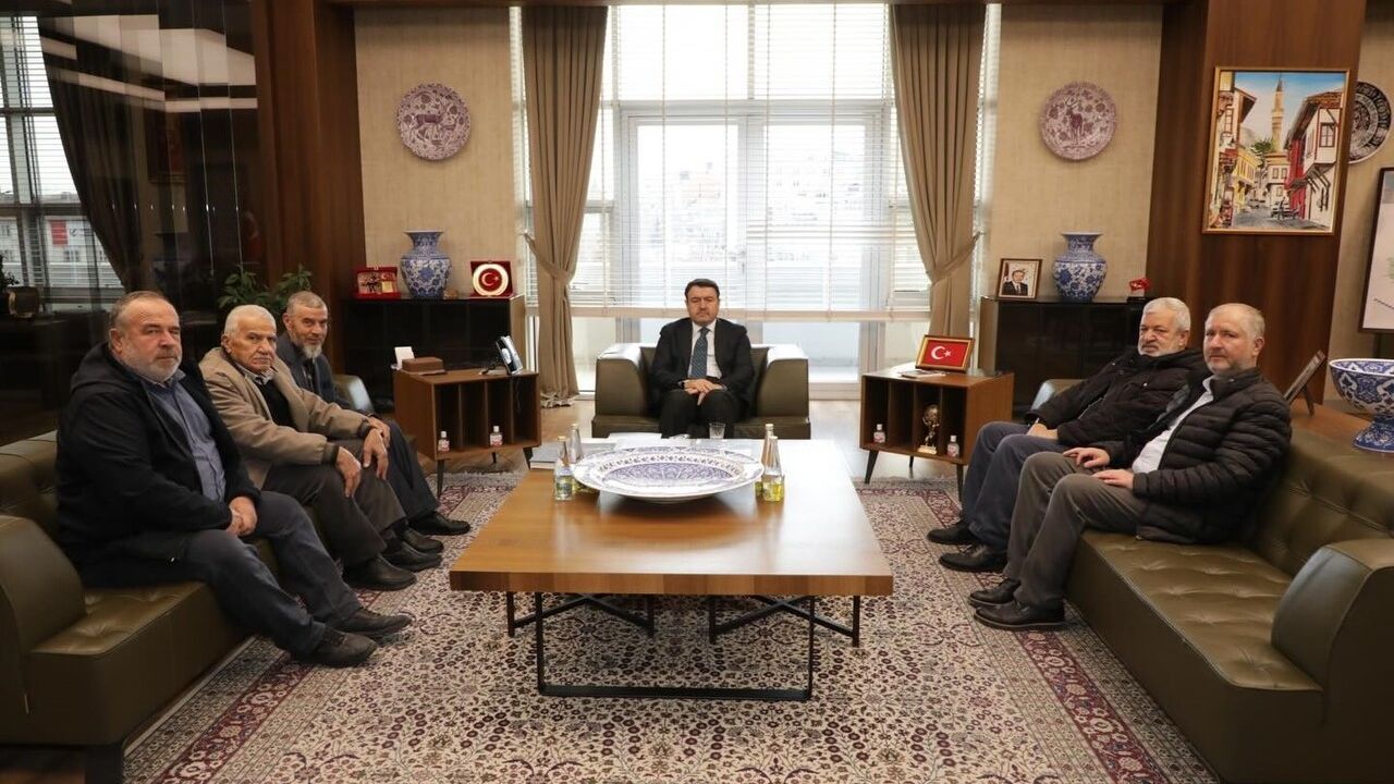 Kütahya Valisi Musa Işın şehit ailelerini kabul etti