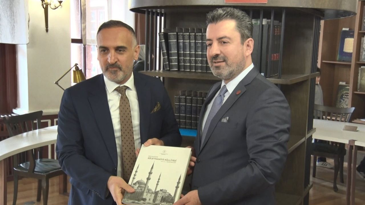 Kütüphanelerdeyiz etkinliği Adnan Ötüken İl Halk Kütüphanesi'nde öğrencilerle buluştu