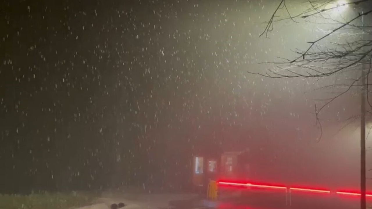 Kuzuyayla’ya gece kar yağdı — Kartepe’de kış manzarası