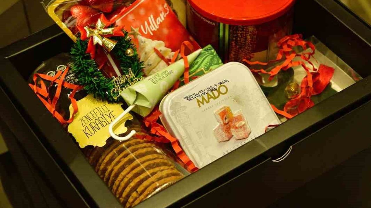 MADO’dan Yeni Yıla Tatlı Başlangıç: Yılbaşı Pastaları ve Hediye Sepetleri