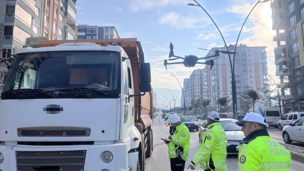Malatya'da dron destekli denetim: Beton mikserleri ve hafriyat kamyonları izlendi