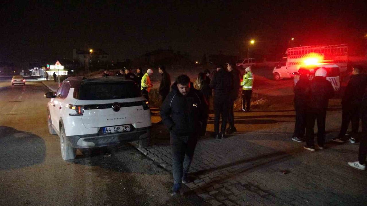 Malatya'da 'dur' ihtarına uymayan motosiklet sürücüsü kaza yaptı