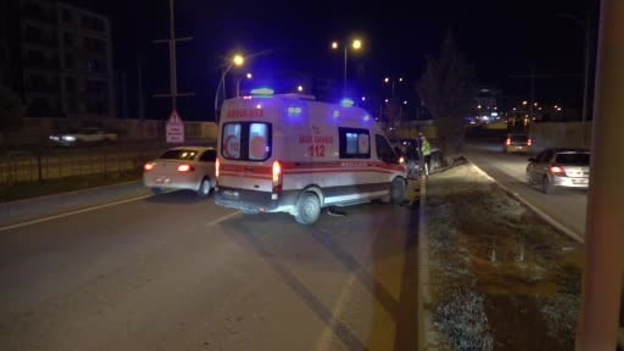 Malatya'da iki aracın çarpıştığı kaza: Sürücüler yara almadan kurtuldu