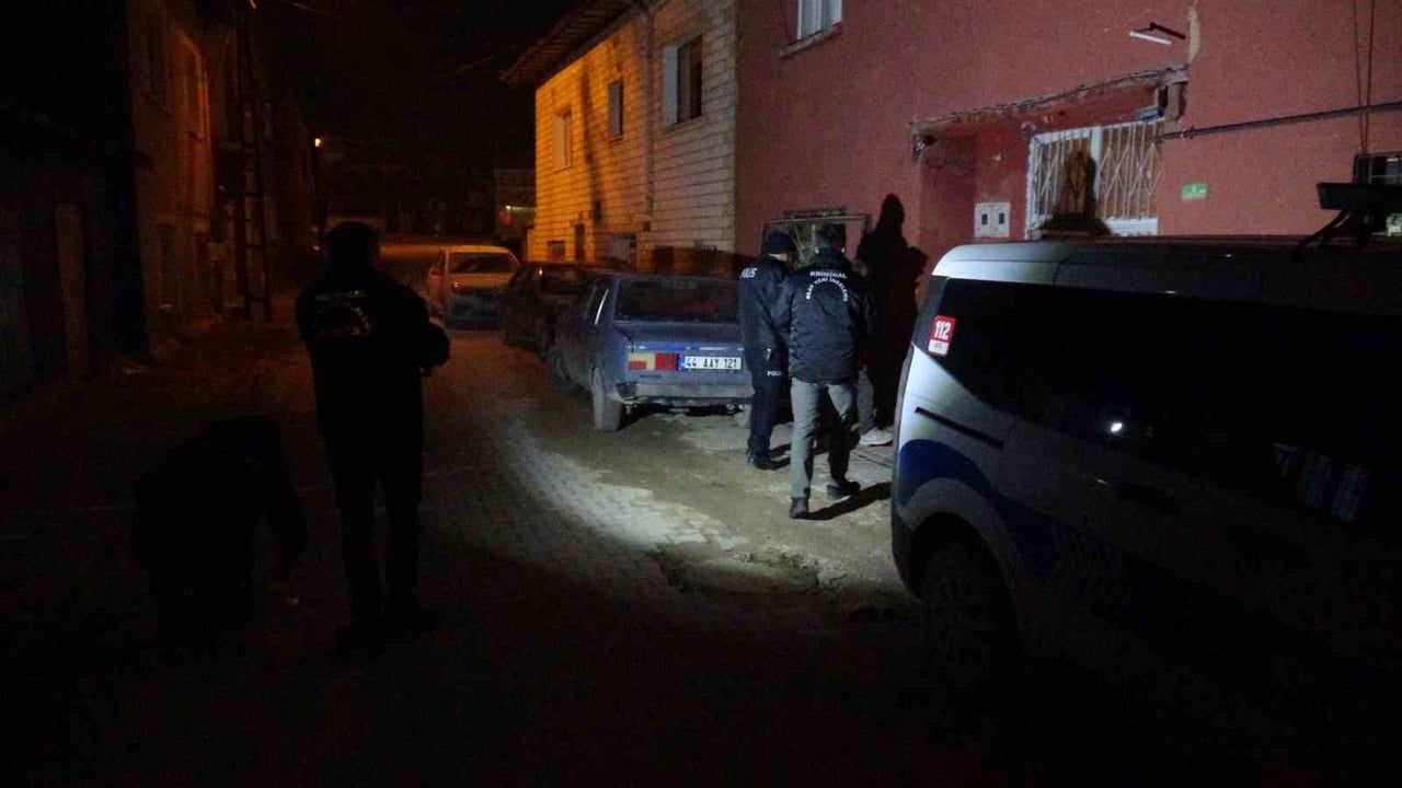 Malatya'da tüplü şofbenden sızan gazdan zehirlenen genç hastaneye kaldırıldı