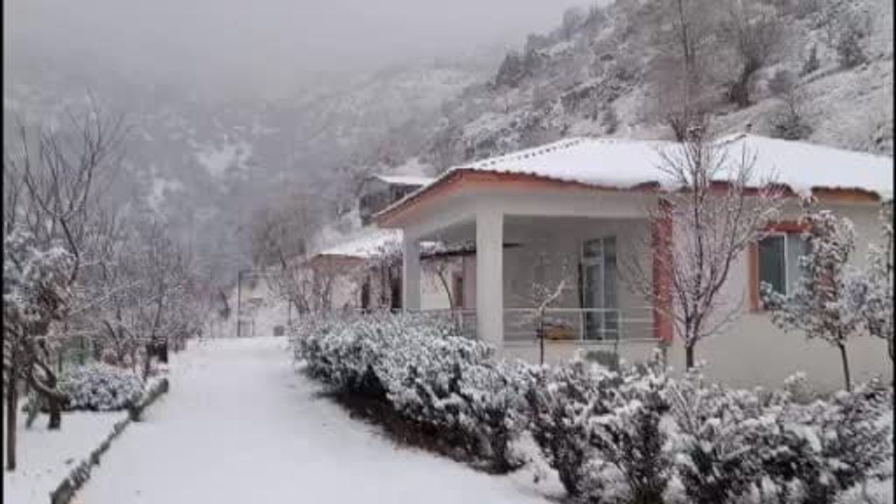 Malatya kırsalında yüksek kesimlerde kar etkili oldu