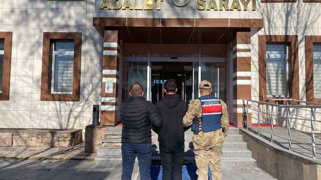 Malazgirt'te aranan kişi jandarma tarafından yakalandı