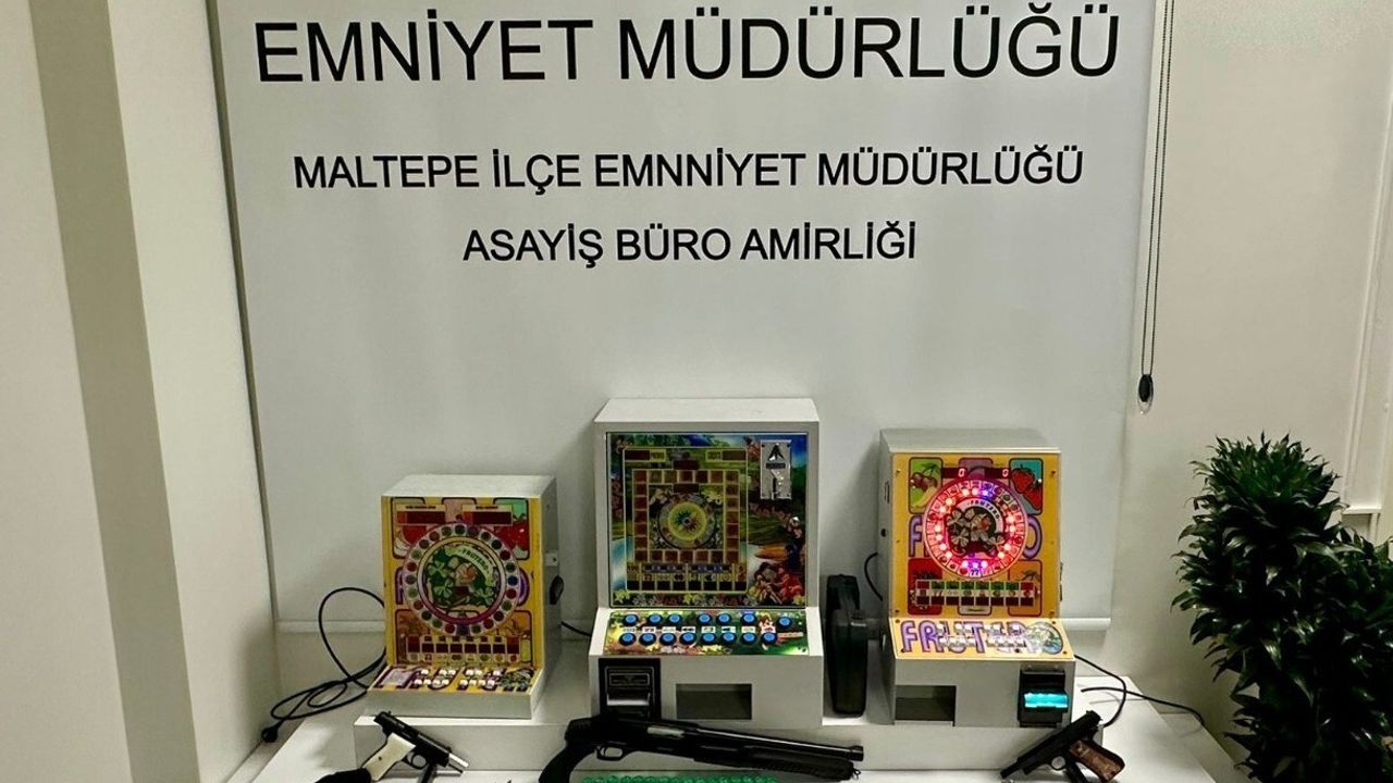 Maltepe’de zula evinde çok sayıda silah ve mühimmat ele geçirildi