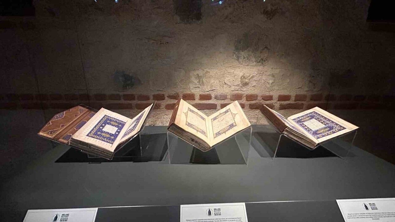 Mana ve Nakış: Müzehhep Mesneviler Sergisi Rami Kütüphanesi'nde açıldı