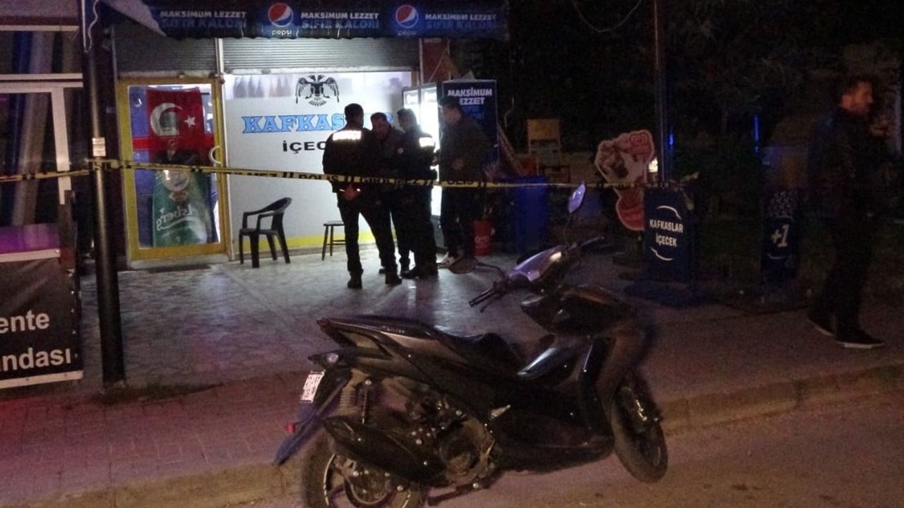 Manavgat’ta market sahibi tartıştığı iki kişiyi öldürdü, adliyeye sevk edildi