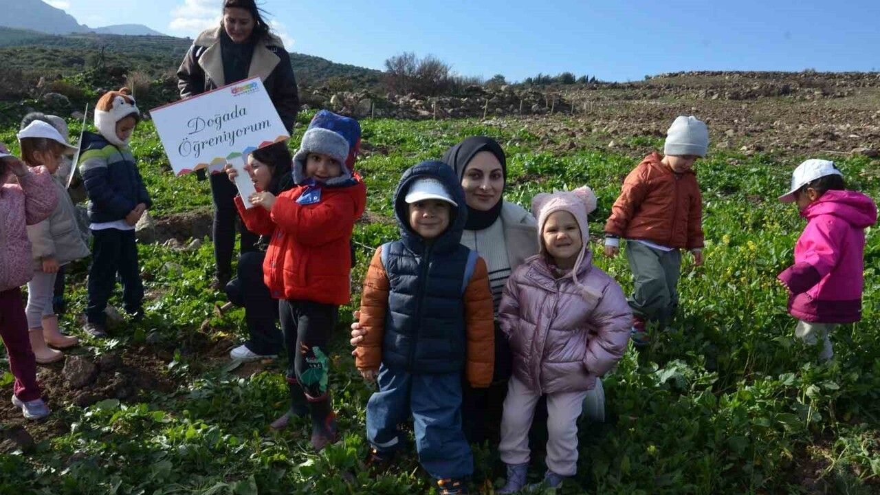 Manisa'da 100 bininci fidan dikildi: Minik öğrenciler katıldı