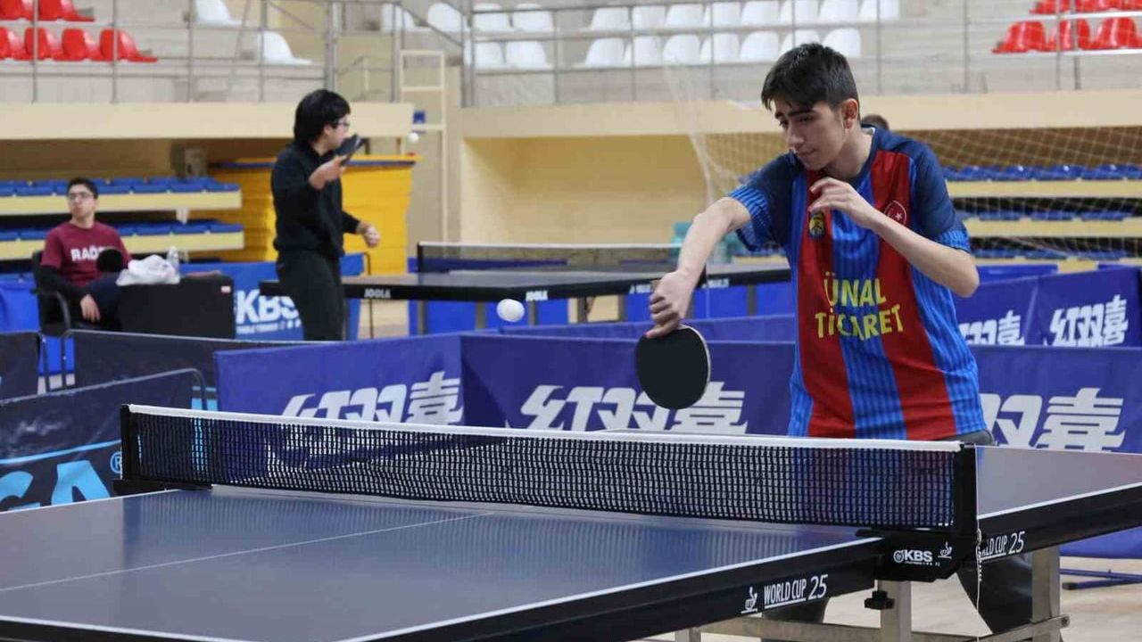 Masa Tenisi Gençler İl Birinciliği Bilecik'te sona erdi