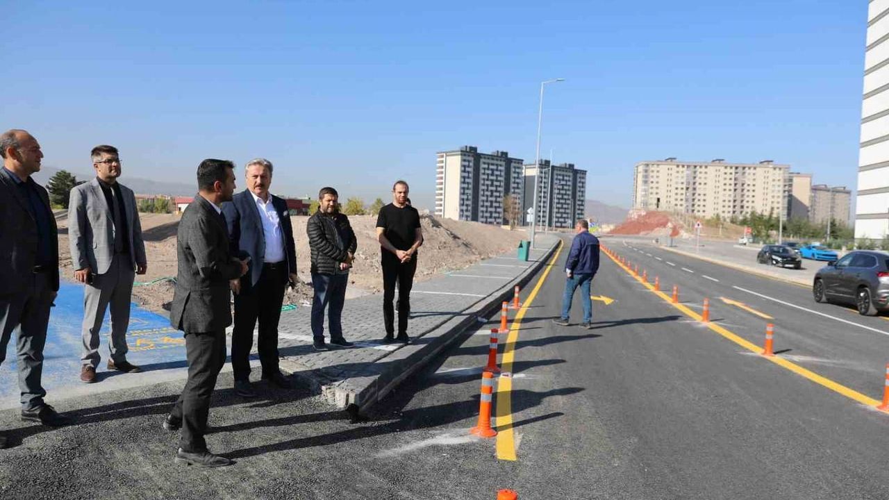 Melikgazi Belediyesi 2025 Asfalt Sezonunda 80 km Yol Yaptı