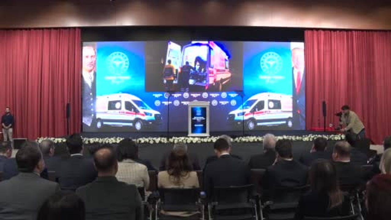 Memişoğlu: EVS ve Akıllı Bileklikle müdahaleyi hızlandırıyoruz — 856 ambulans hizmete alındı