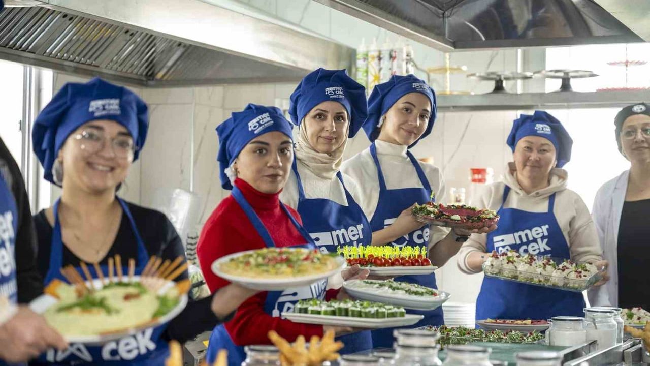 MERCEK’te Yılbaşı Atölyeleriyle Yeni Yıl Coşkusu