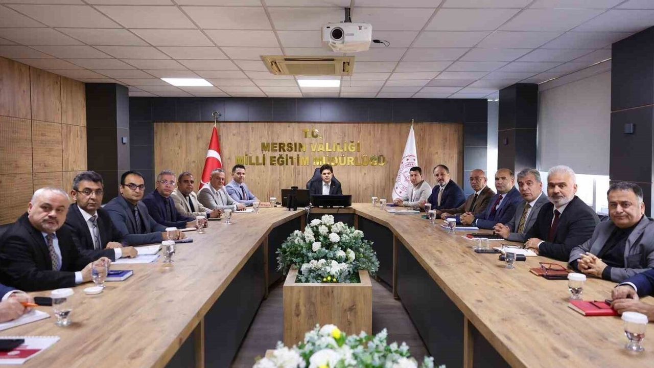 Mersin’de Eğitim Gündemi İl Milli Eğitim Müdürü Başkanlığında Değerlendirildi