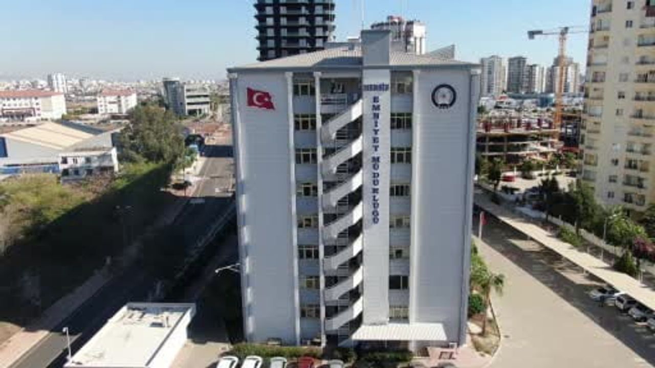 Mersin'de MİT destekli operasyon: 33 milyon değerinde 108 kilo esrar ele geçirildi