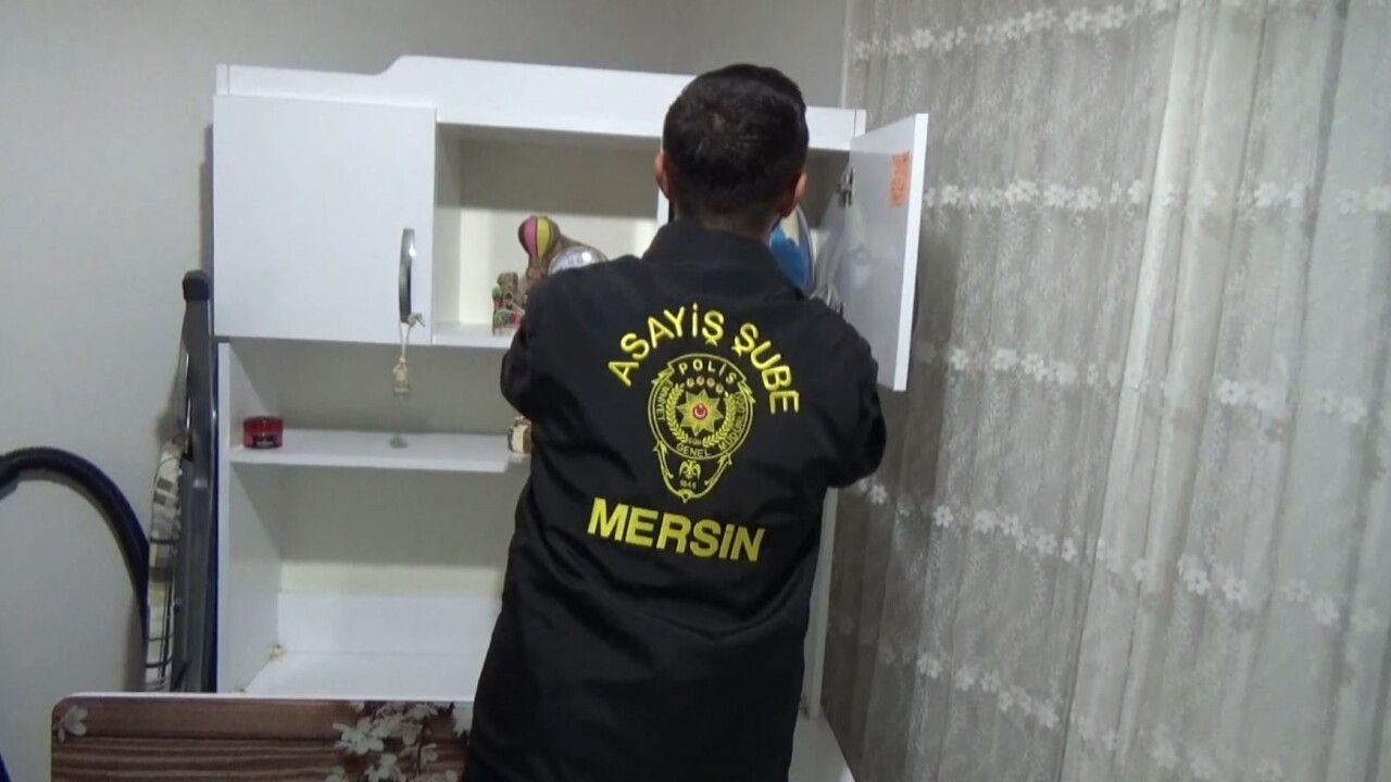 Mersin’de polis yalanıyla 85 bin euro çalan şüpheliler derin dondurucuda yakalandı