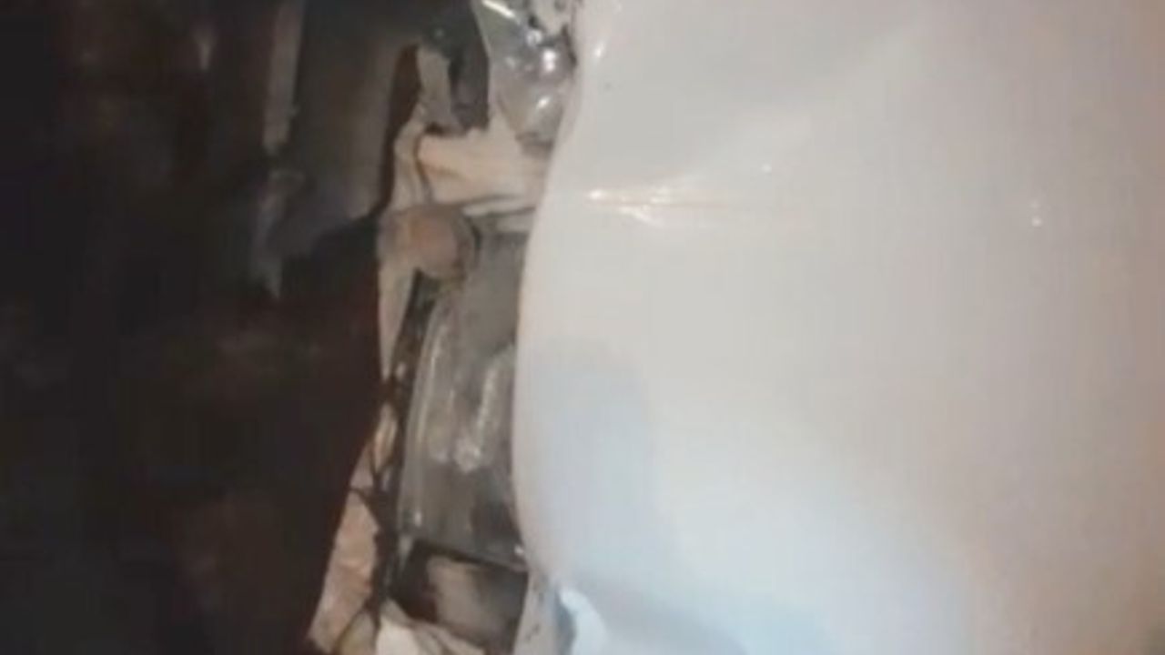 Mersin Erdemli'de otomobil yaklaşık 7 metrelik uçuruma düştü: 2 yaralı