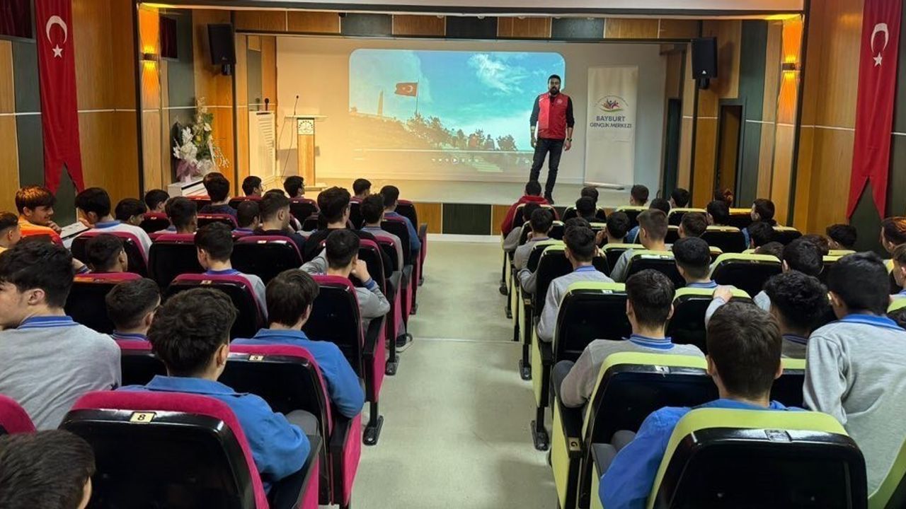 Meslek Lisesinde Bağımlılıkla Mücadele ve Gençlik Merkezi Tanıtımı