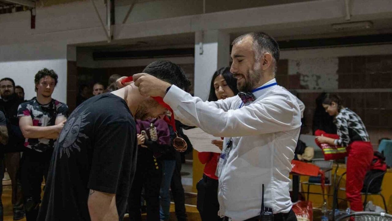 Mete Işıkadalar Swordplay 2025 HEMA'da Uzun Kılıçta 3. Oldu