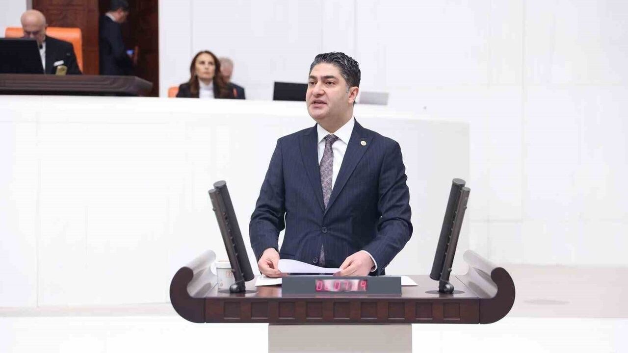 MHP’li Özdemir: Kurumlar teknolojiyle güçlenmeli, hedef 'Türk ve Türkiye Yüzyılı'