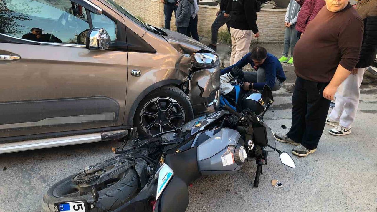 Milas'ta ticari araçla çarpışan motosiklet sürücüsü yaralandı