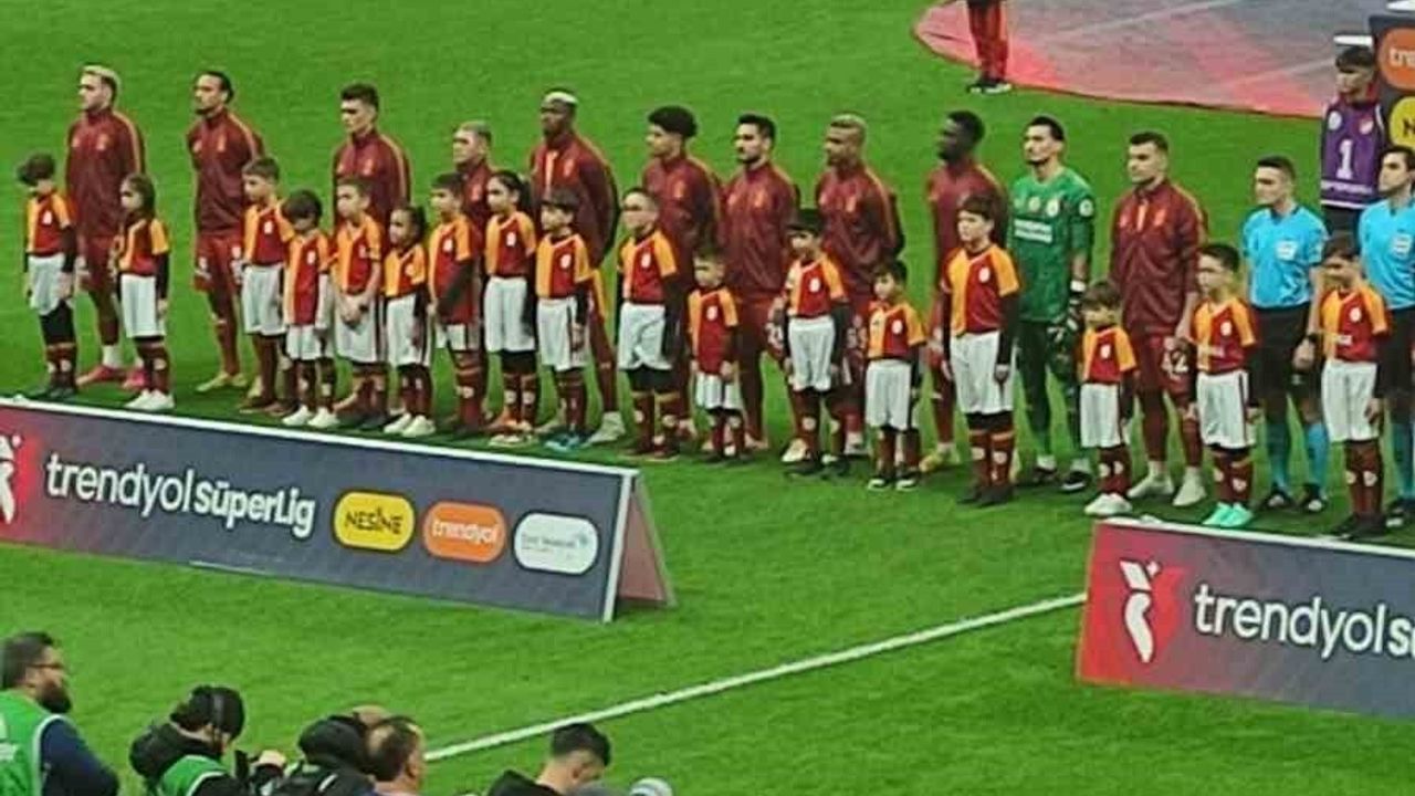 Milaslı şehidin çocukları Galatasaray-Samsunspor maçında onur konuğu oldu