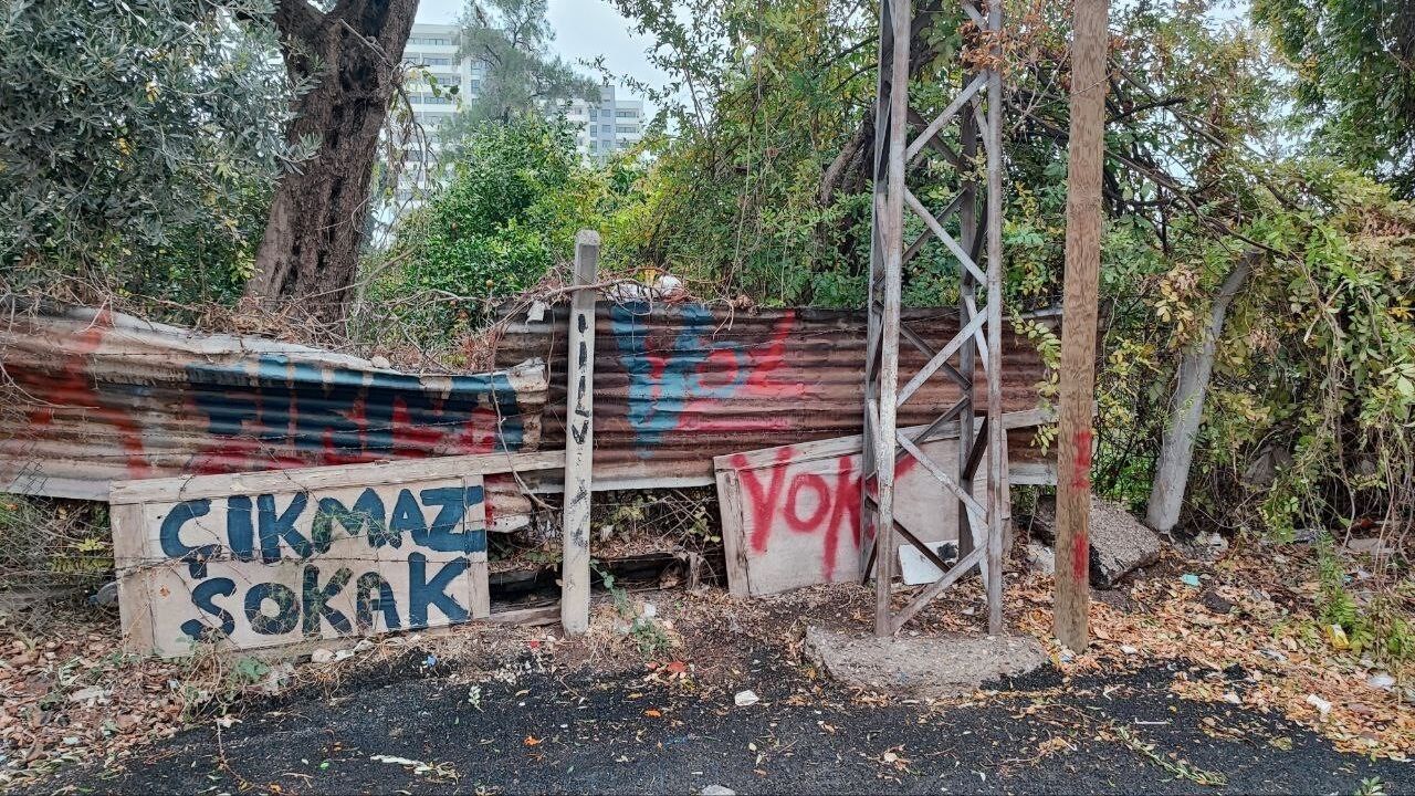 Mithatpaşa Mahallesi’nde yıllardır bekleyen yol ve yeşil alan sorunu