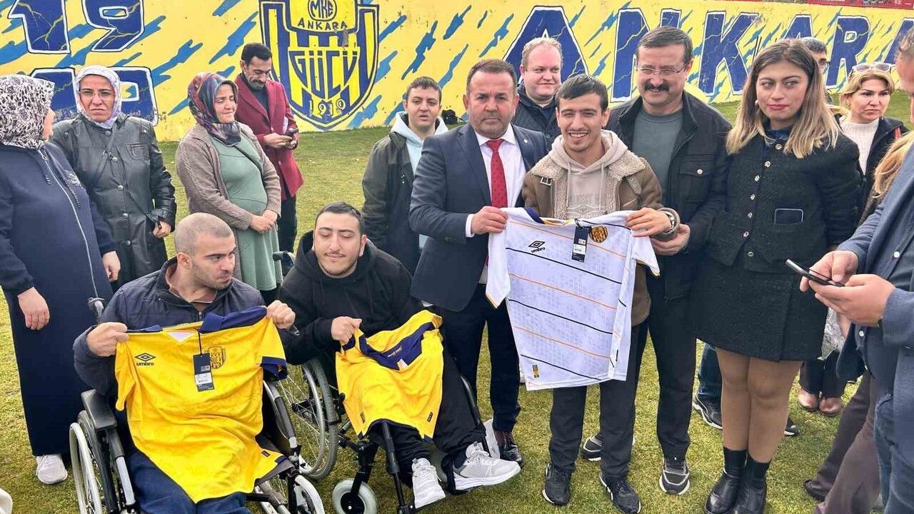 MKE Ankaragücü, 3 Aralık'ta özel çocuklarla antrenmanı paylaştı