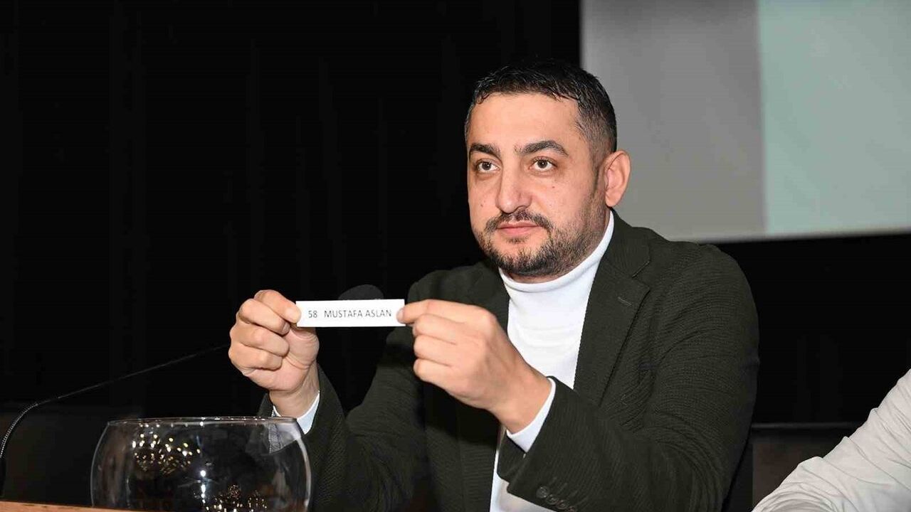 MOTAŞ, 30 yeni otobüs şoförünü noter kurasıyla belirledi