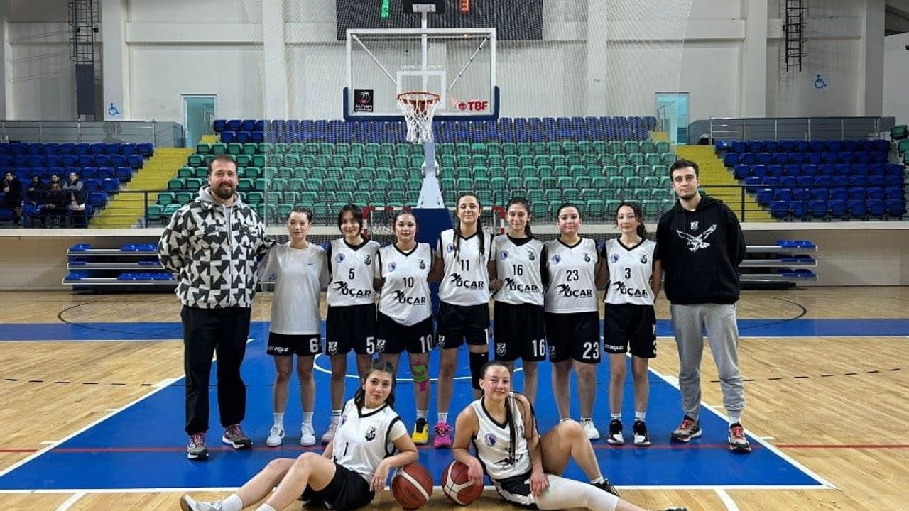 Moymul Spor U-18 Kızlar Ligi'nde Kütahya şampiyonu