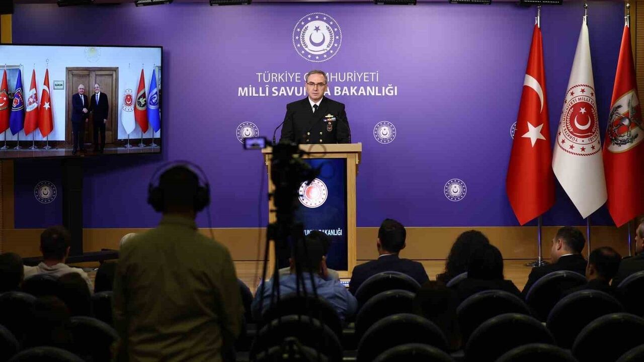 MSB: Yunan yetkililerin gerginlik artıran söylemleri olumlu havaya zarar veriyor