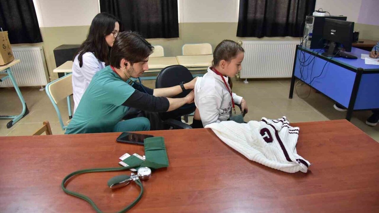 MSKÜ 'Birlikte Gelişim Programı' ile Ula Çıtlık'ta öğrenci ve velilerle buluştu