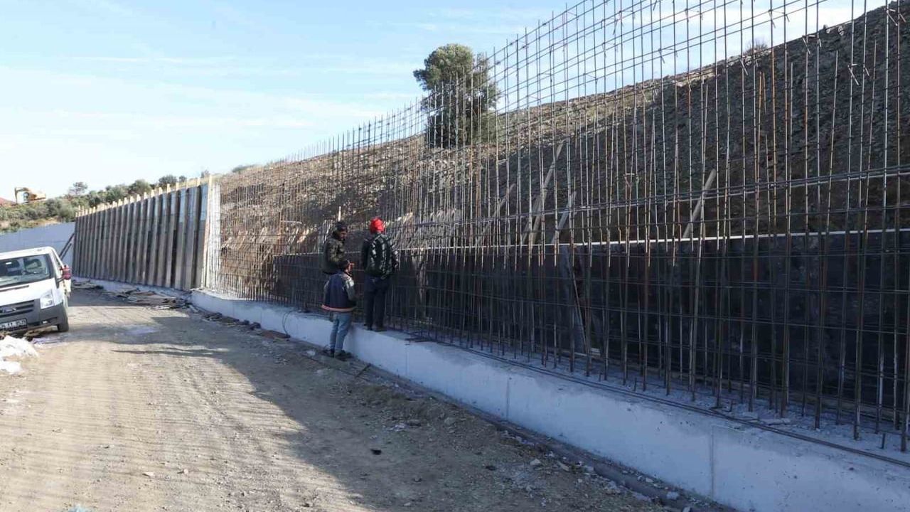 Muğla Büyükşehir’den 13 ilçede 91 mezarlıkta düzenleme