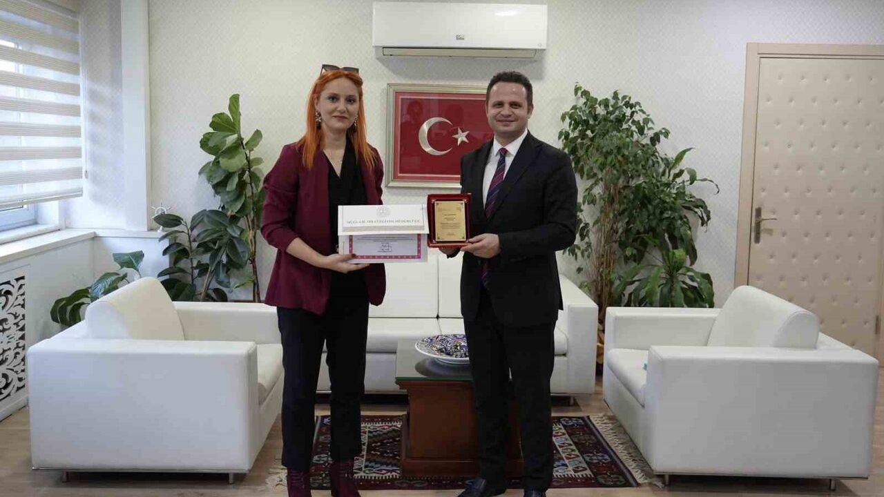 Muğla'da Geleceğe İz (GİZ) öğretmen yarışmasının ödülleri verildi