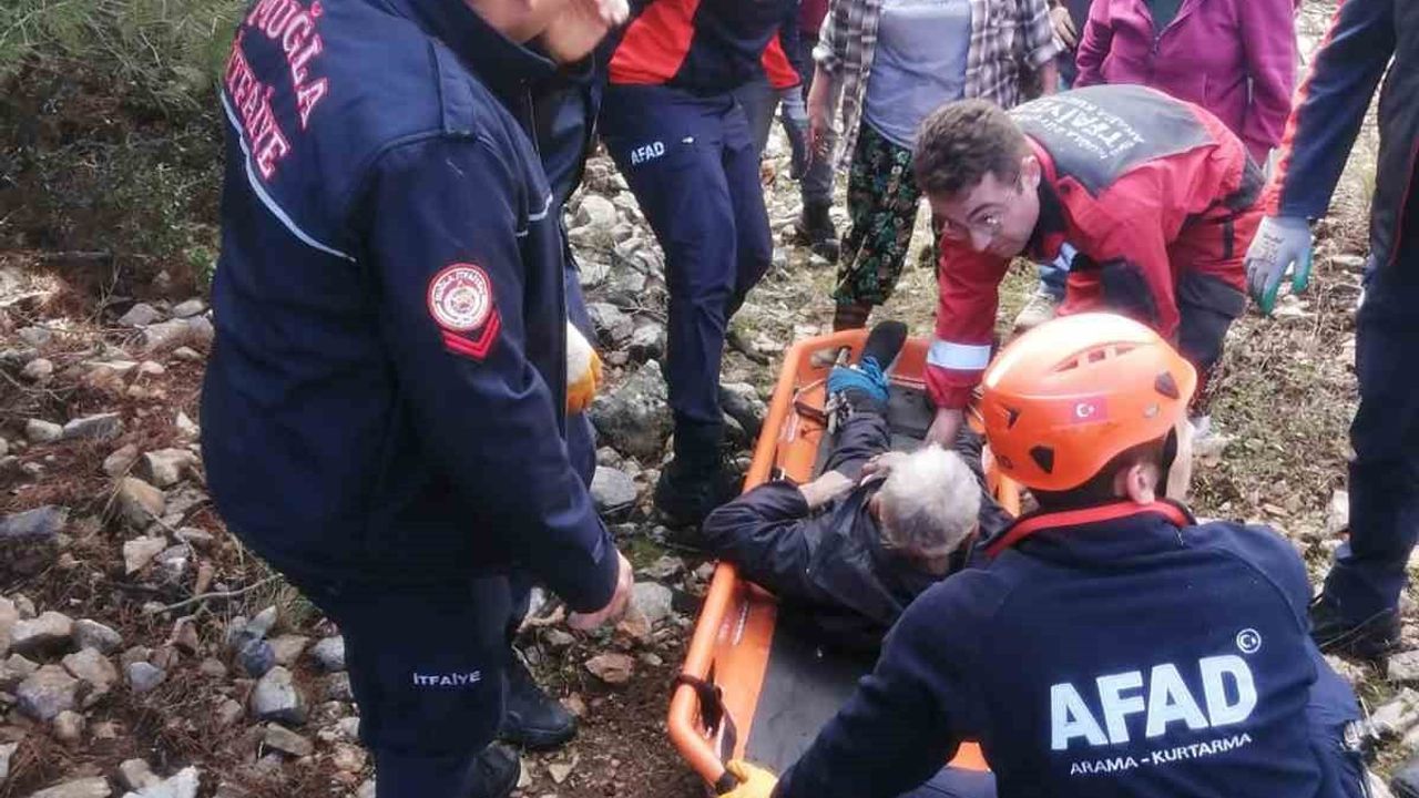 Muğla'da hayvan otlatırken düşen 72 yaşındaki Duran Orhan yaralandı