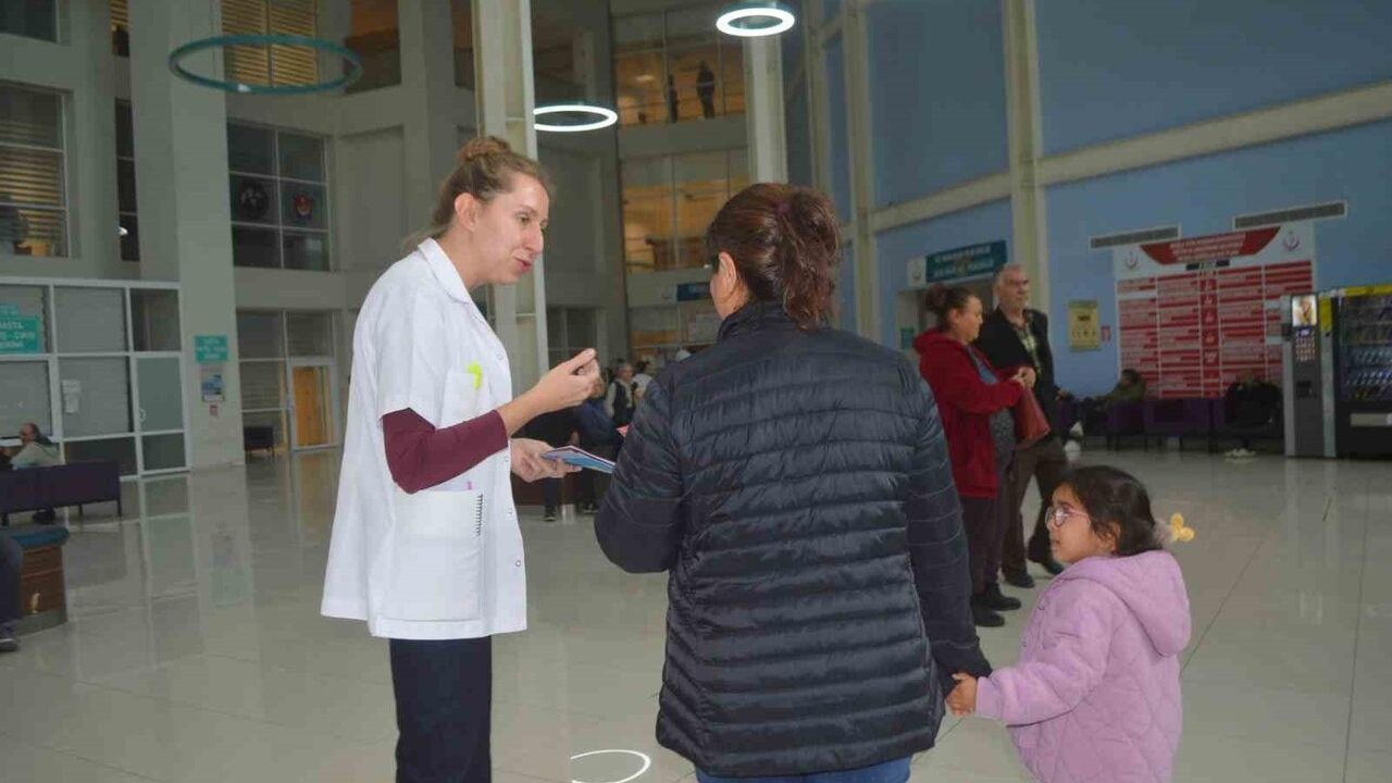 Muğla Eğitim ve Araştırma Hastanesi'nde Dünya AIDS Günü etkinliği