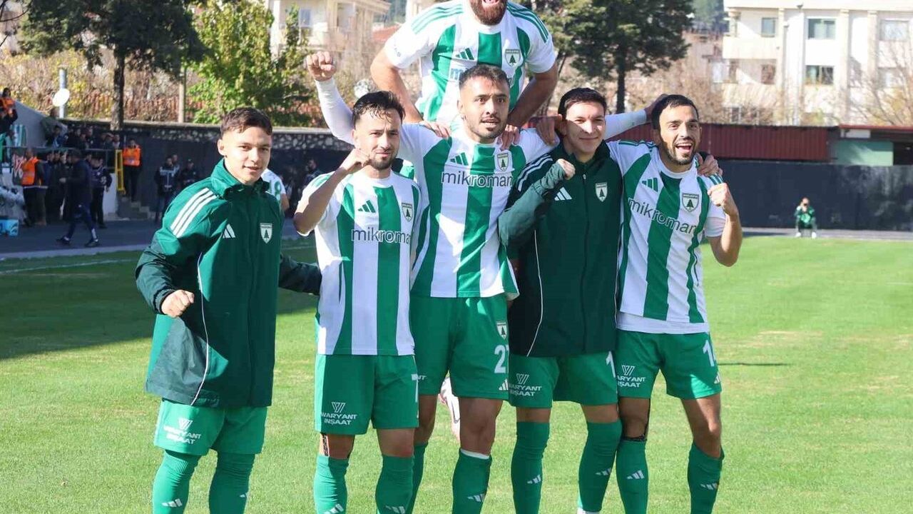 Muğlaspor, Batman Petrolspor'u 2-0 Yenerek Grupta İkinci Sıraya Yükseldi