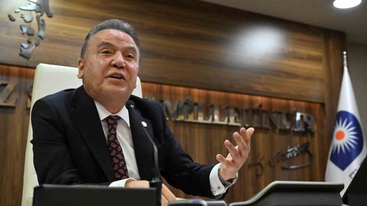 Muhittin Böcek gece sağlık şikayetleriyle 7’nci kez hastaneye götürüldü