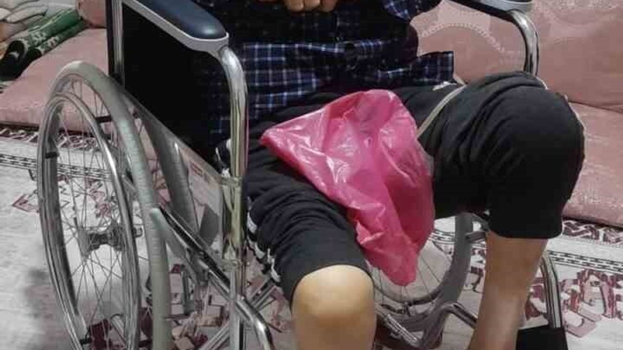 Muhtar Dilek Demir'den 3 Engelliye Tekerlekli Sandalye Desteği