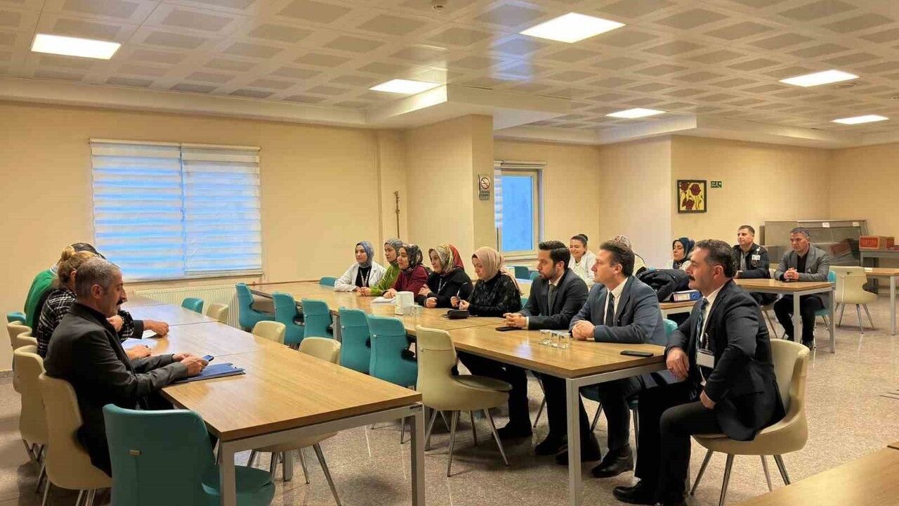 Muradiye Devlet Hastanesi'ne "Anne Dostu Hastane" unvanı