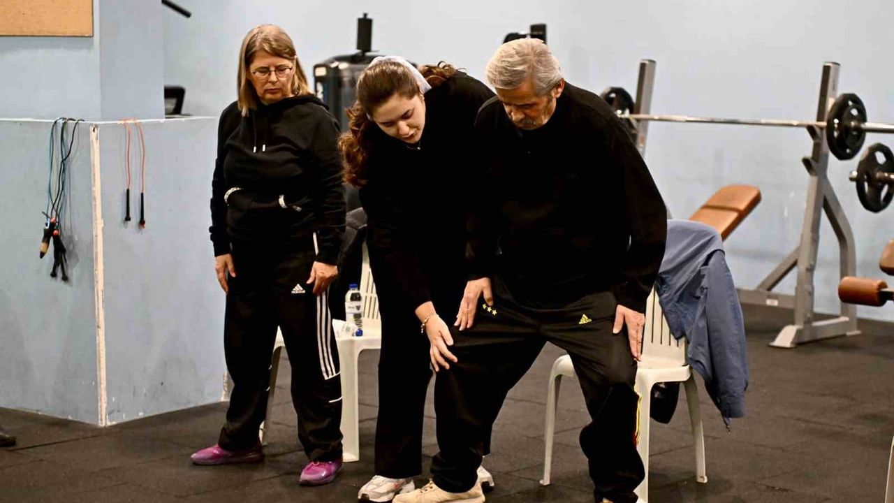 Muratpaşa’dan Parkinson Hastalarına Üç Aylık Destek