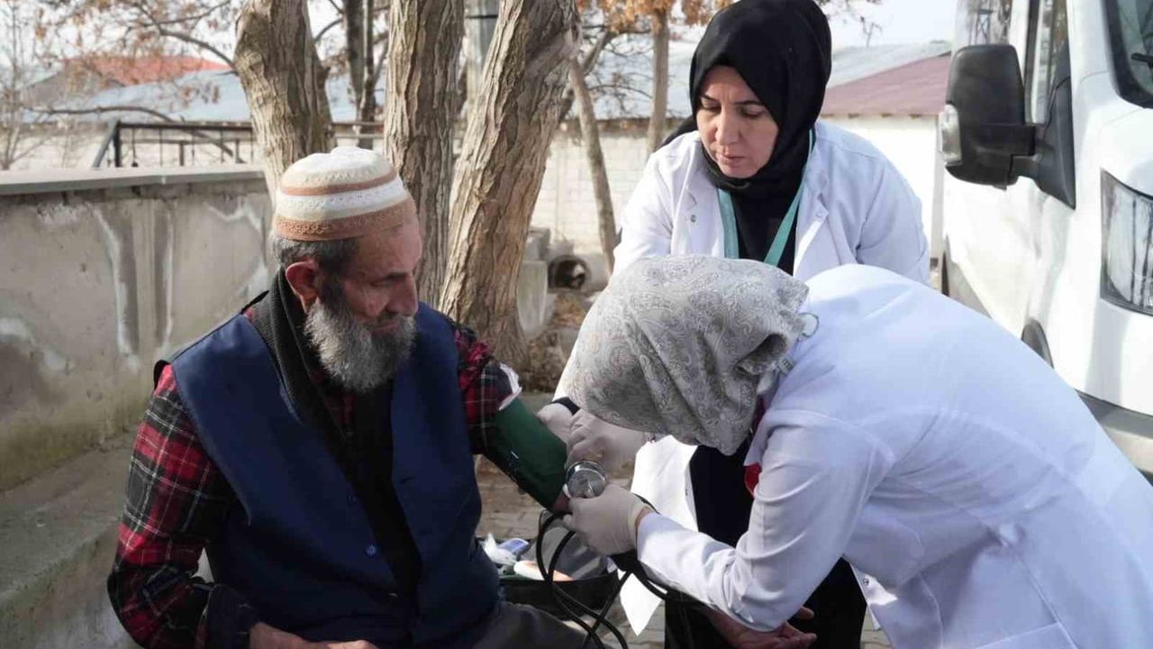 Muş'ta Köy Köy Mobil Sağlık Taraması