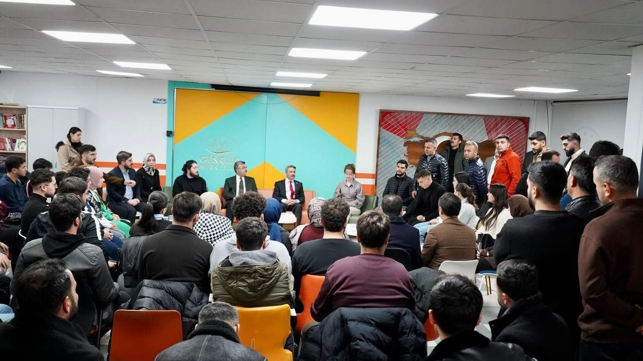 Mustafa Alkayış: Gençler sürecin merkezinde olmalı