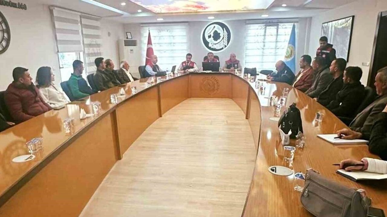 Mut'ta zeytinyağı ve sofralık zeytin etiketleme bilgilendirme toplantısı