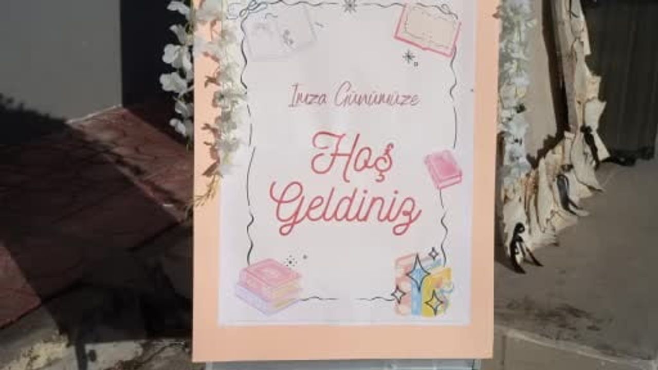 Mutlaca köyünde 26 öğrenci 26 eseri tek kitapta topladı