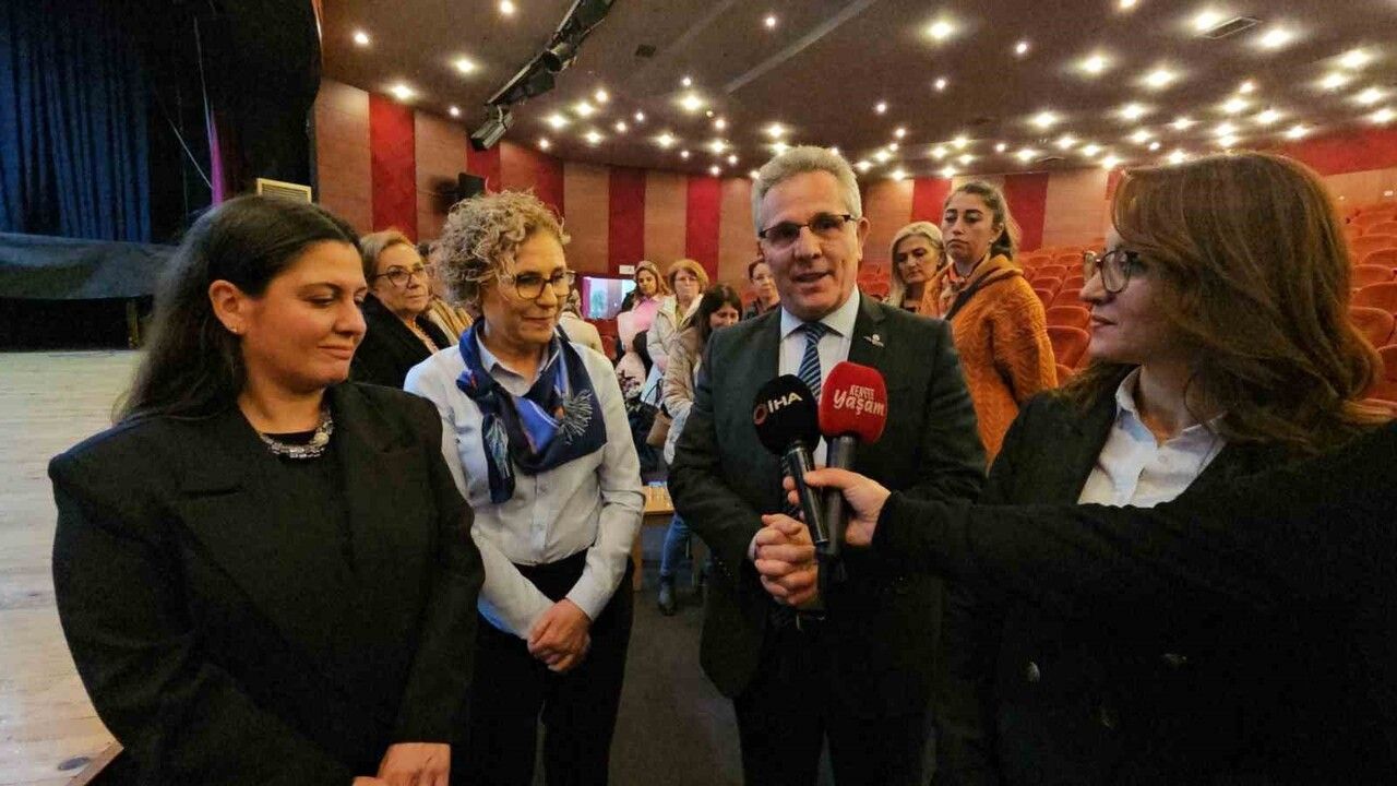 Nazilli'de 'Yolları Açan Kadınlar' konferansı: İlk Kadın Meclisi müjdesi