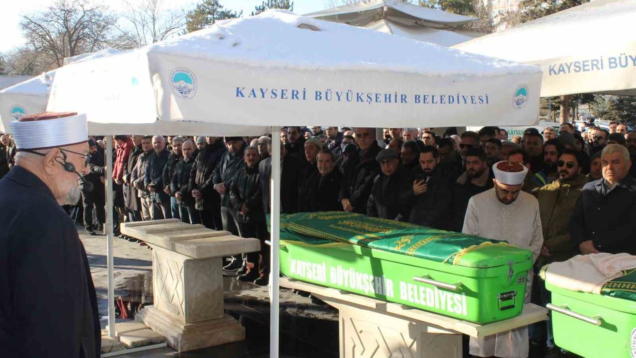 Necmettin Nursaçan'ın eşi Pakize Nursaçan vefat etti